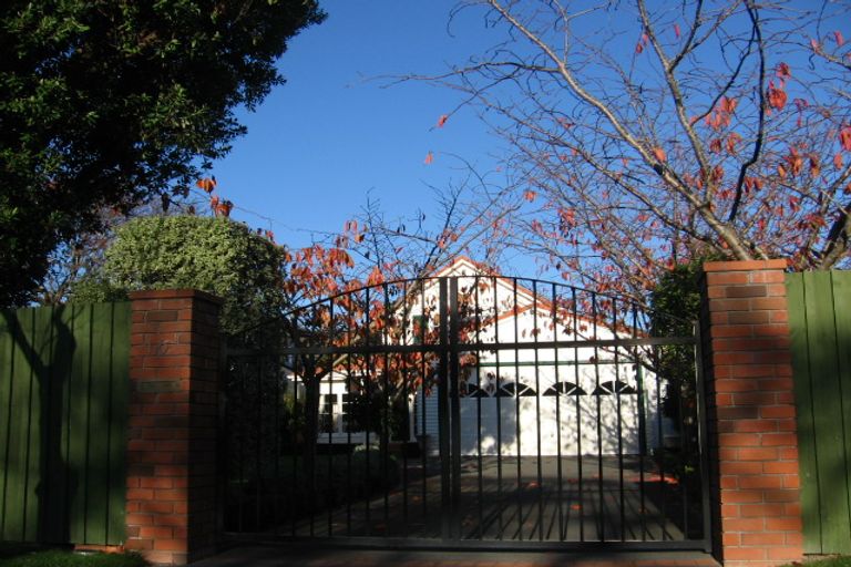 Photo of property in 16 Penrose Street, Woburn, Lower Hutt, 5010