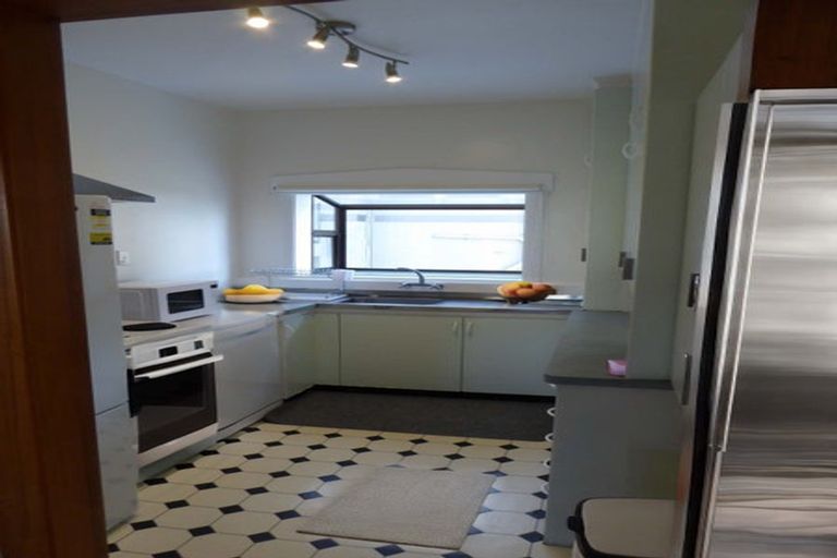 Photo of property in 9c Stowe Hill, Thorndon, Wellington, 6011