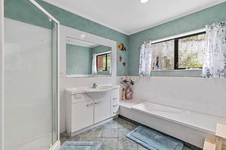 Photo of property in 41 Kate Sheppard Avenue, Torbay, Auckland, 0630