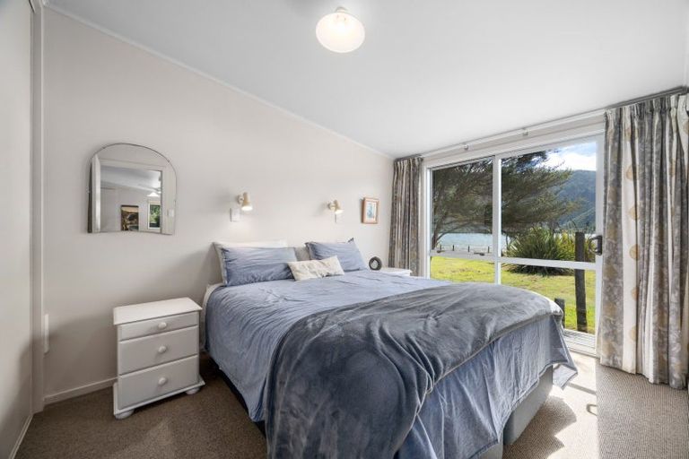 Photo of property in 1755 Queen Charlotte Drive, Linkwater, Picton, 7281