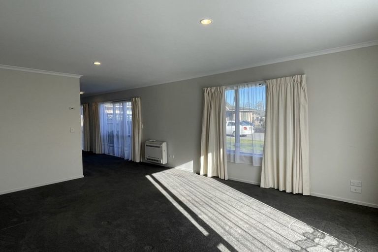 Photo of property in Sanctuary Villas, 5/294 Mairehau Road, Burwood, Christchurch, 8083