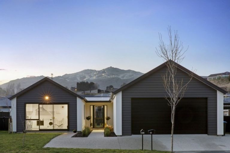 Photo of property in 92 Stalker Road, Lower Shotover, Queenstown, 9304