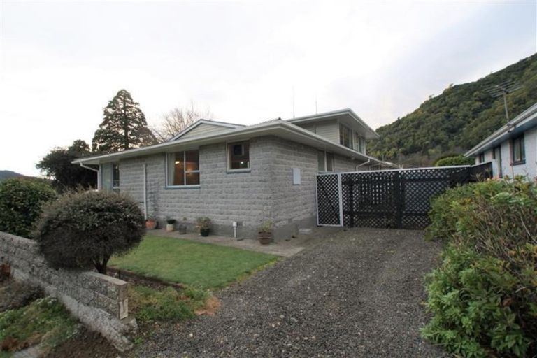 Photo of property in 20a Nelson Square, Picton, 7220