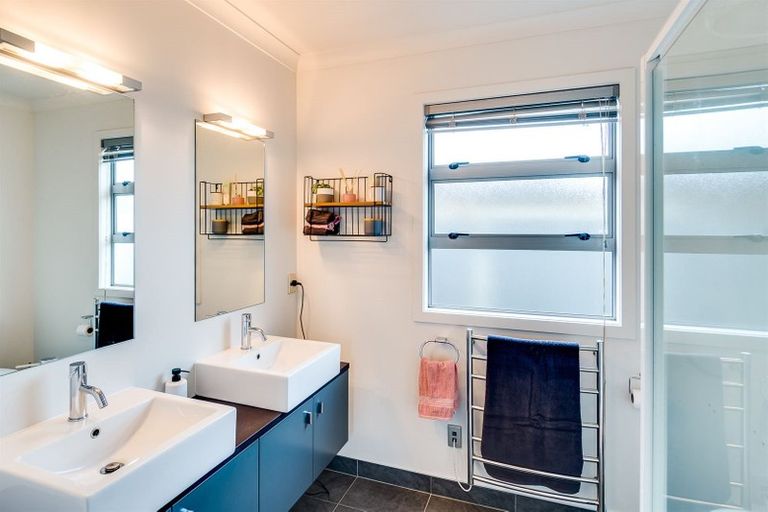 Photo of property in 18 Palliser Place, Poraiti, Napier, 4112