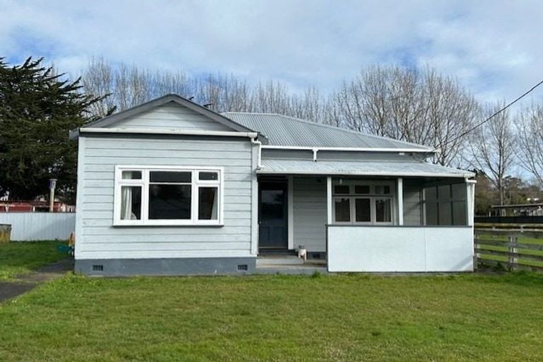 Photo of property in 81 Willoughby Street, Halcombe, Feilding, 4779