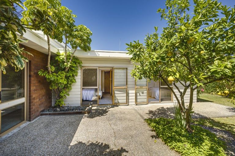 Photo of property in 16 Ngarimu Crescent, Taradale, Napier, 4112