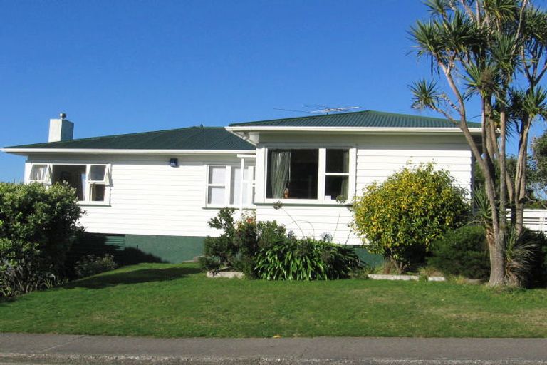 Photo of property in 19 Truscott Avenue, Johnsonville, Wellington, 6037