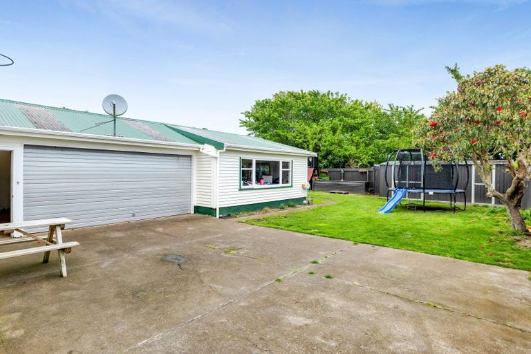 Photo of property in 17 Clifford Street, Hawera, 4610