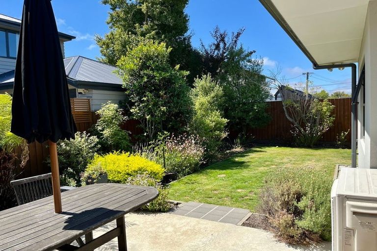 Photo of property in 2/64 Packe Street, Edgeware, Christchurch, 8013