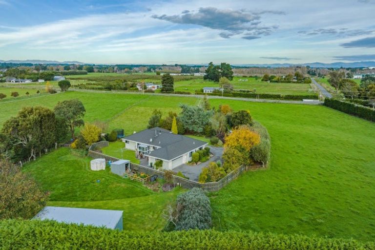 Photo of property in 130 Parewanui Road, Bulls, 4894