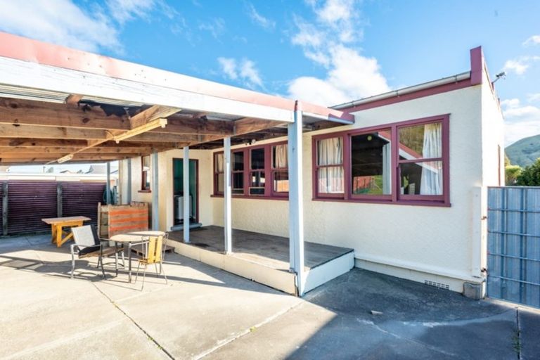 Photo of property in 58 Paraone Road, Tamarau, Gisborne, 4010