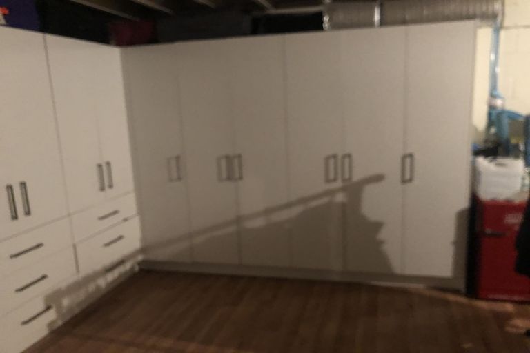 Photo of property in 2 Hogan Street, Pukekohe, 2120