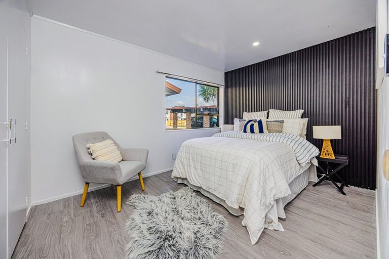 Photo of property in 2/29 Trentham Road, Papakura, 2110