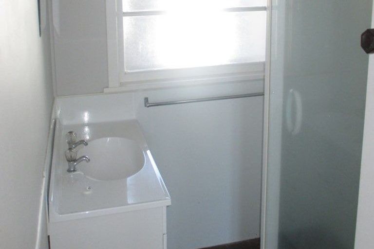 Photo of property in 15 Carey Street, Maeroa, Hamilton, 3200