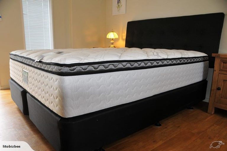 Photo of property in 9 Deepdale Street, Burnside, Christchurch, 8053