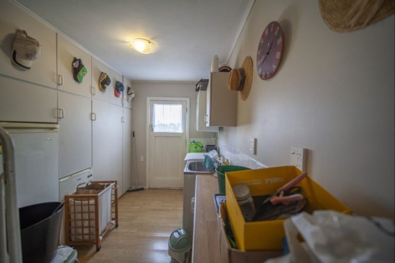 Photo of property in 81-83 Great North Road, Waipawa, 4210