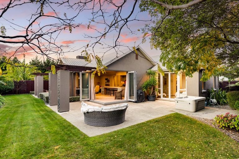 Photo of property in 141 Aston Drive, Waimairi Beach, Christchurch, 8083