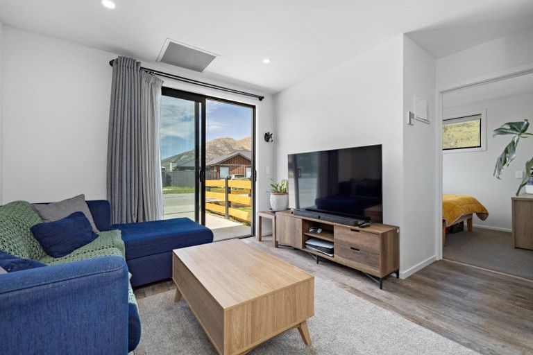 Photo of property in 2 Mulbury Way, Lower Shotover, Queenstown, 9304
