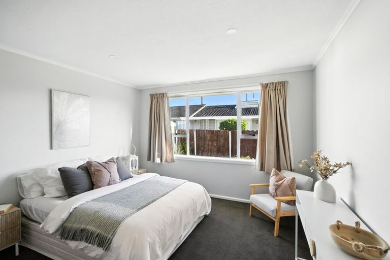 Photo of property in 1 Glenavon Place, Ilam, Christchurch, 8041