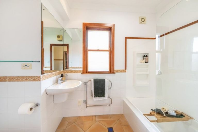 Photo of property in 76 Whitehaven Road, Glendowie, Auckland, 1071