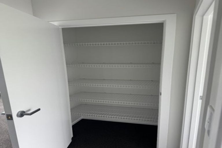 Photo of property in 7 Kumai Lane, Wallaceville, 5018