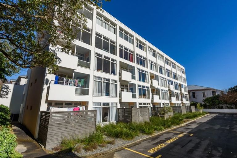 Photo of property in 4 Claremont Grove, Mount Victoria, Wellington, 6011