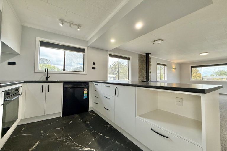 Photo of property in 2 Kensington Street, Tokoroa, 3420