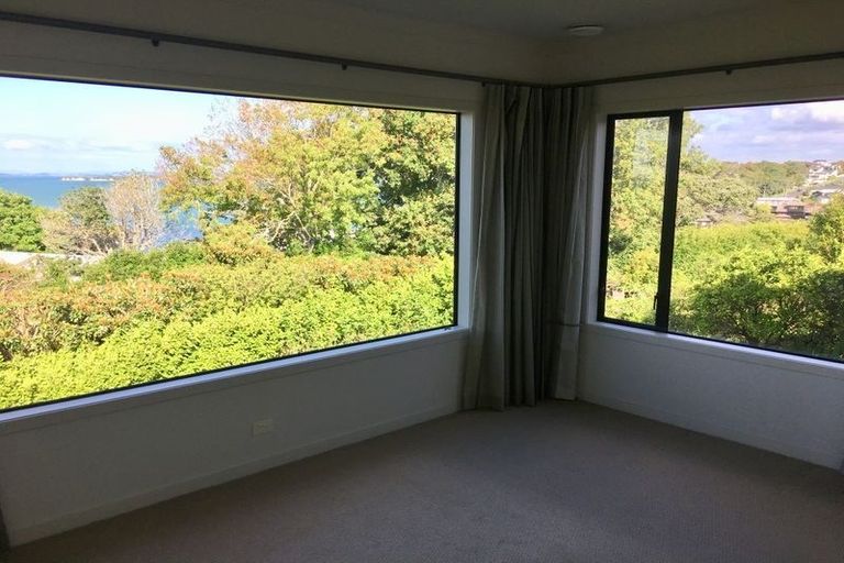 Photo of property in 1a Burford Place, Mellons Bay, Auckland, 2014