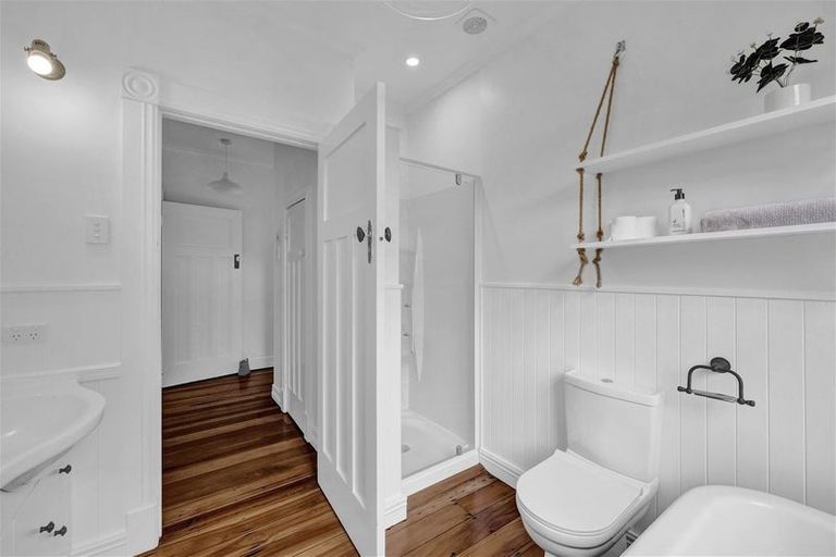 Photo of property in 65 Pioneer Road, Moturoa, New Plymouth, 4310