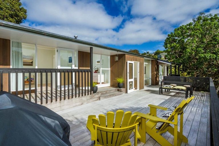 Photo of property in 54 Braemar Road, Castor Bay, Auckland, 0620