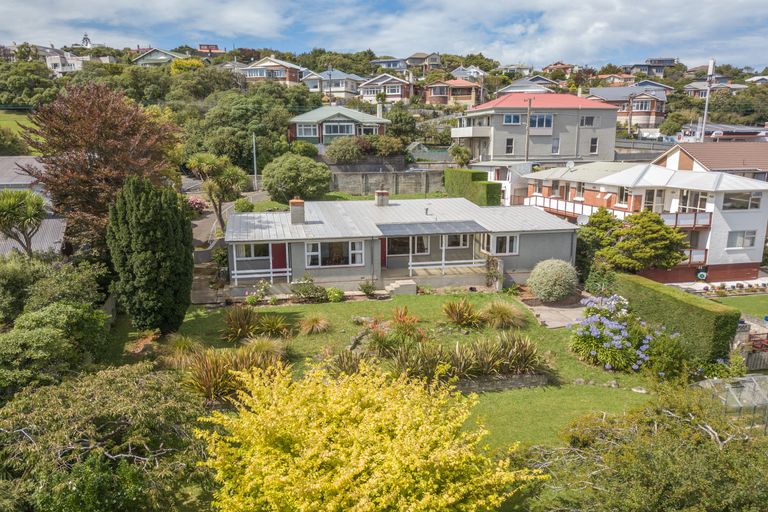 Photo of property in 17 Jeffery Street, Andersons Bay, Dunedin, 9013