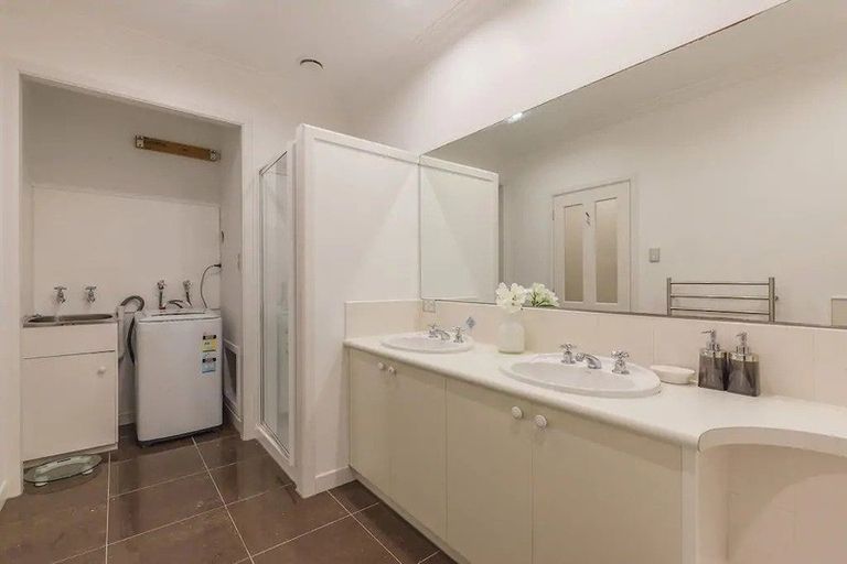 Photo of property in 8 Coronation Street, Belmont, Auckland, 0622