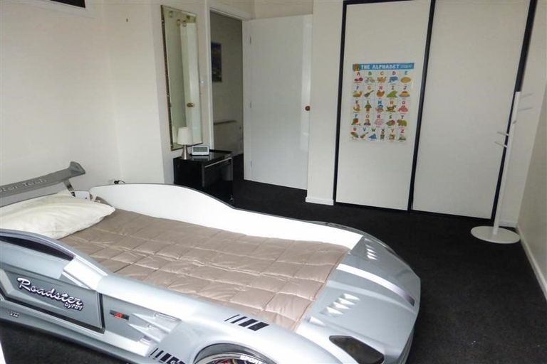 Photo of property in 10 Winslow Street, Burnside, Christchurch, 8053