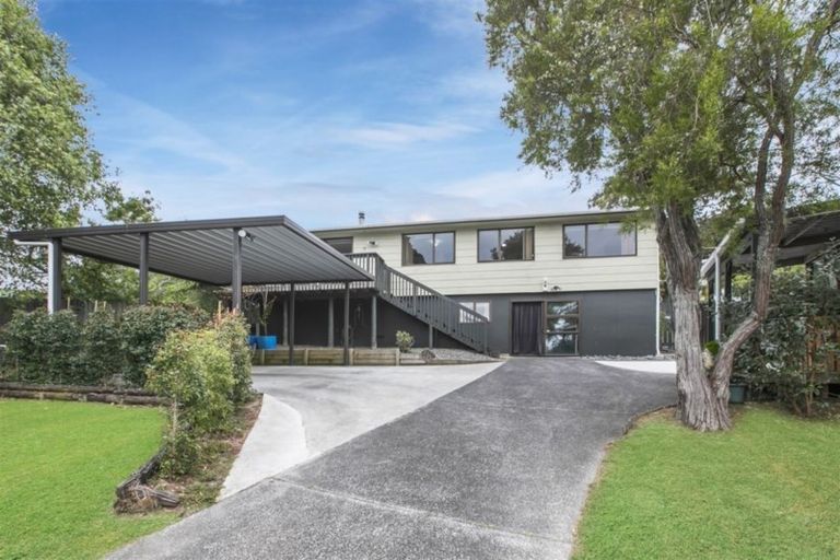 Photo of property in 12 Fitzherbert Avenue, West Harbour, Auckland, 0618