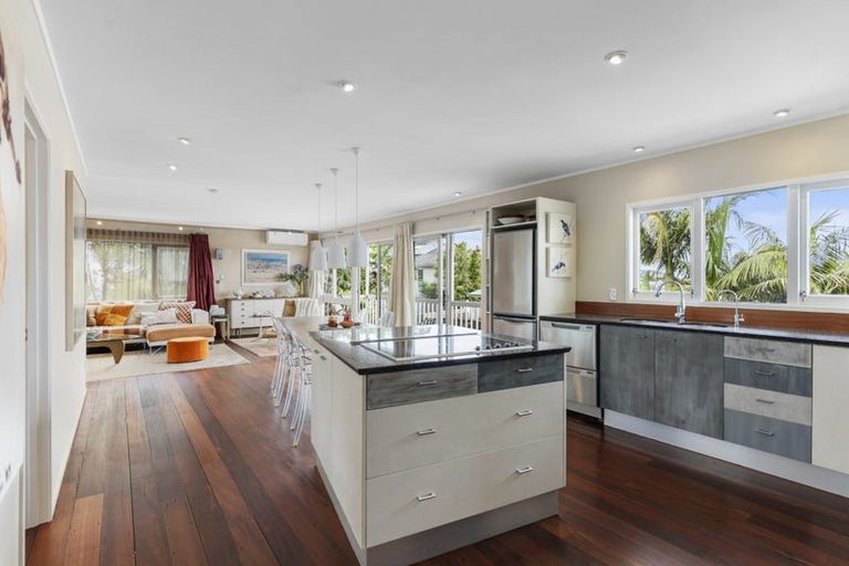 Photo of property in 33 Gretel Place, Hillcrest, Auckland, 0627
