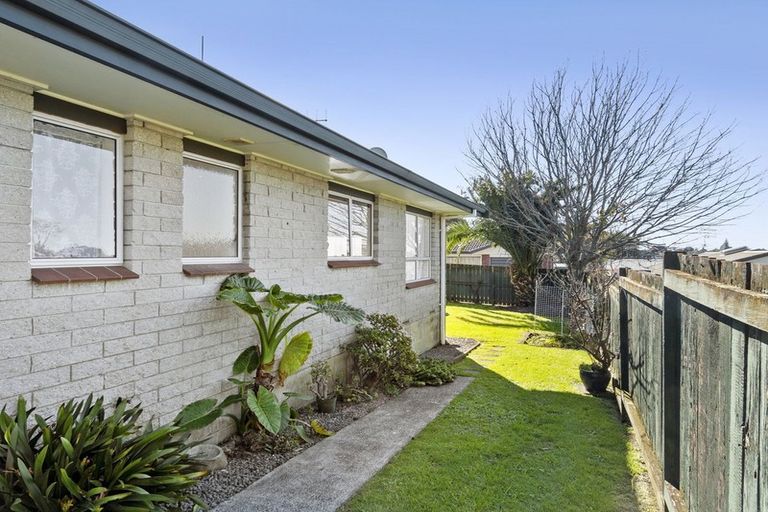 Photo of property in 2/15 Tuthill Street, Gate Pa, Tauranga, 3112