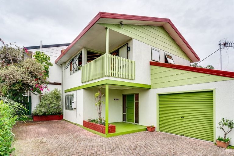 Photo of property in 2/150 Charles Street, Westshore, Napier, 4110