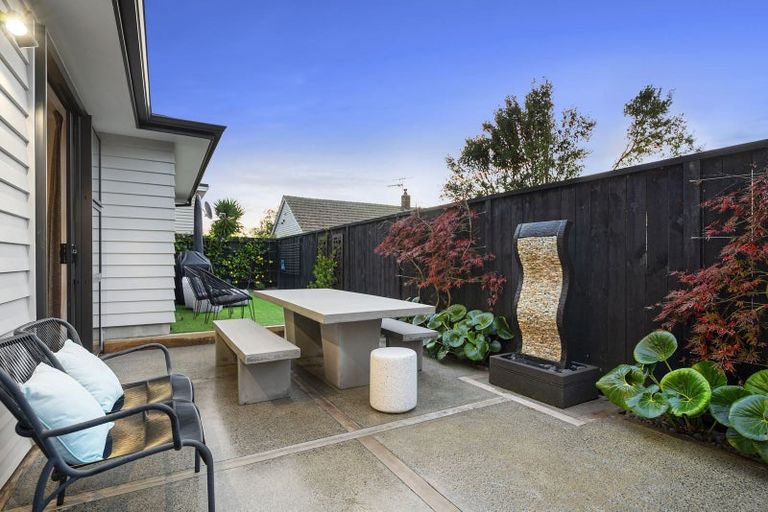 Photo of property in 104c Lake Road, Belmont, Auckland, 0622