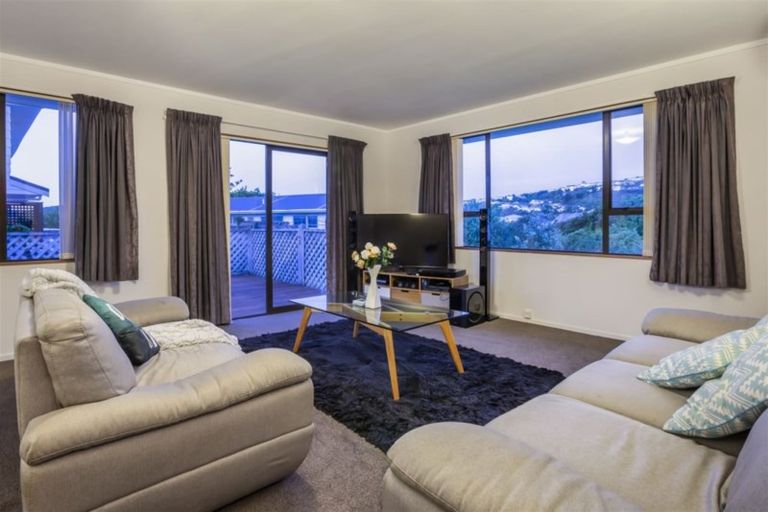 Photo of property in 7 Beauly Grove, Papakowhai, Porirua, 5024