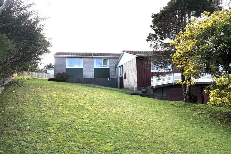 Photo of property in 5b Reese Jones Grove, Maungaraki, Lower Hutt, 5010