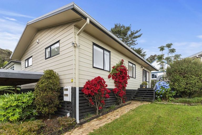 Photo of property in 2/23 Heathglen Place, Bayview, Auckland, 0629