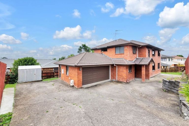 Photo of property in 8 Gordon Stanley Drive, Massey, Auckland, 0614