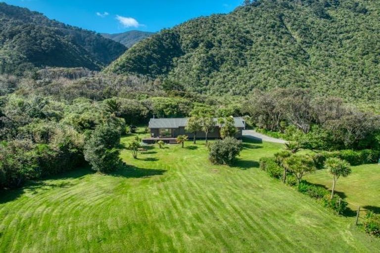 Photo of property in 2404 Coast Road, Barrytown, Runanga, 7873