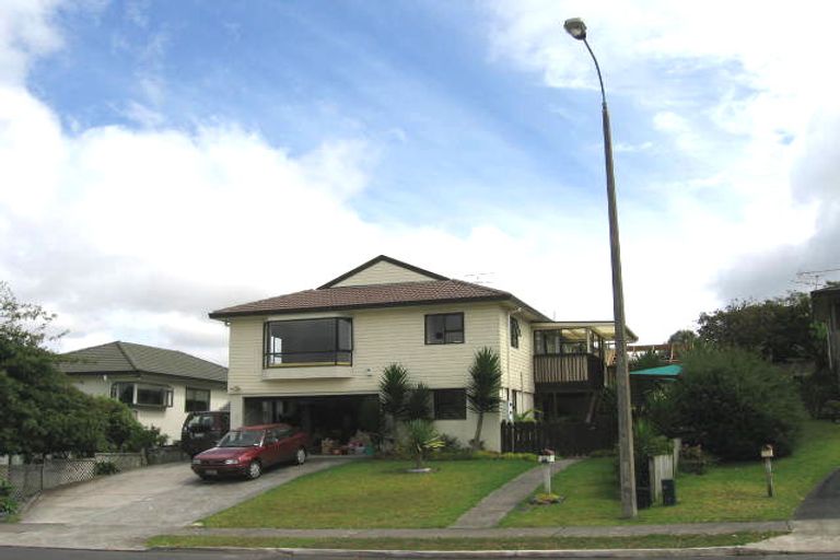 Photo of property in 75 Barbados Drive, Unsworth Heights, Auckland, 0632