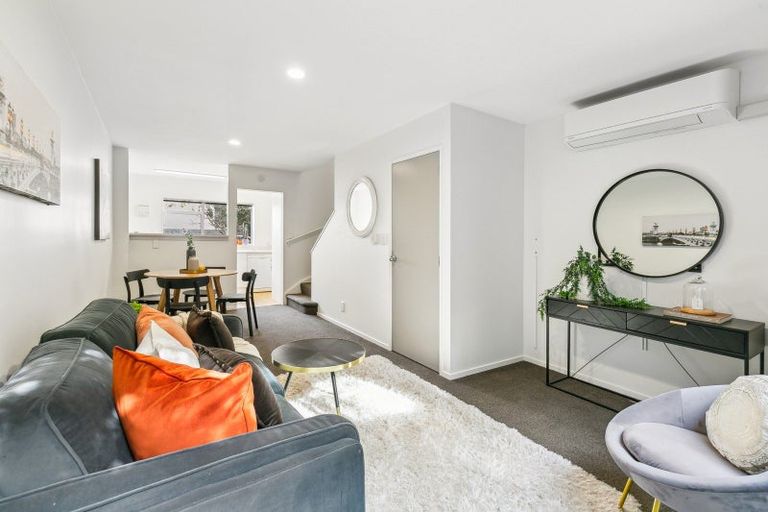 Photo of property in 19/20 Thompson Street, Mount Cook, Wellington, 6011