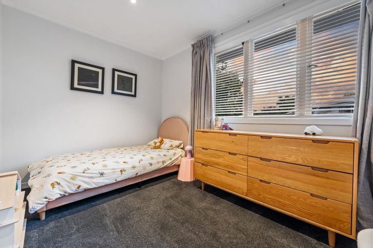 Photo of property in 17 Poto Street, Te Atatu South, Auckland, 0610