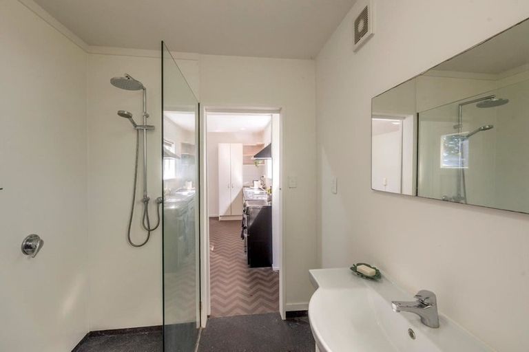 Photo of property in 30 Rangihiroa Street, Waikanae Beach, Waikanae, 5036