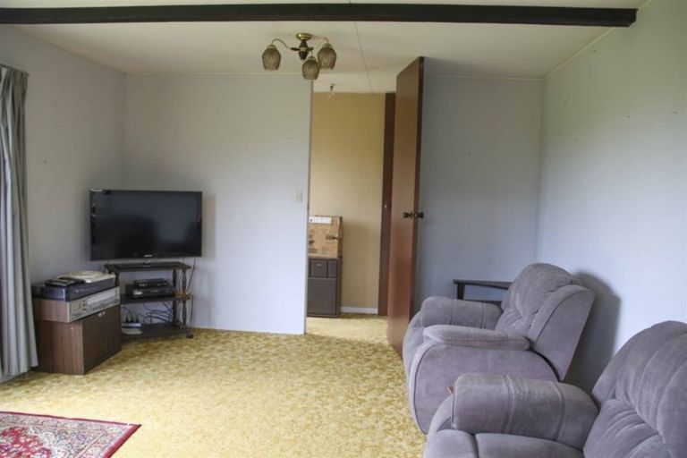 Photo of property in 68 Clifden Highway, Tuatapere, 9691