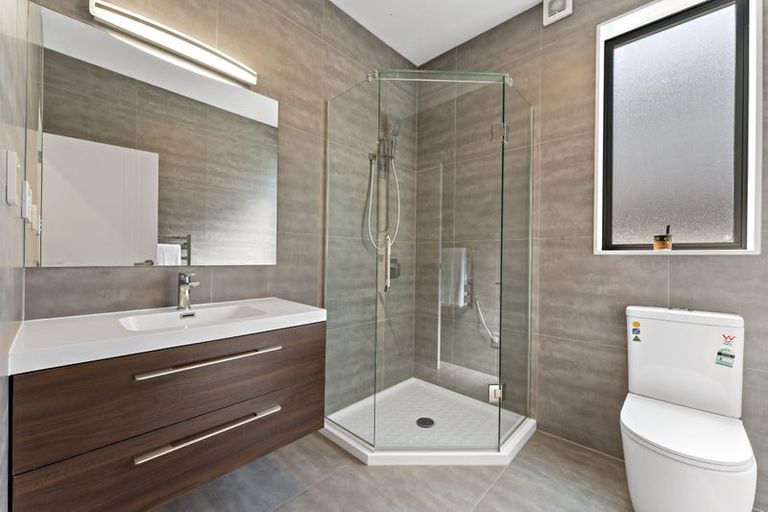 Photo of property in 1 Parkview Drive, Gulf Harbour, Whangaparaoa, 0930