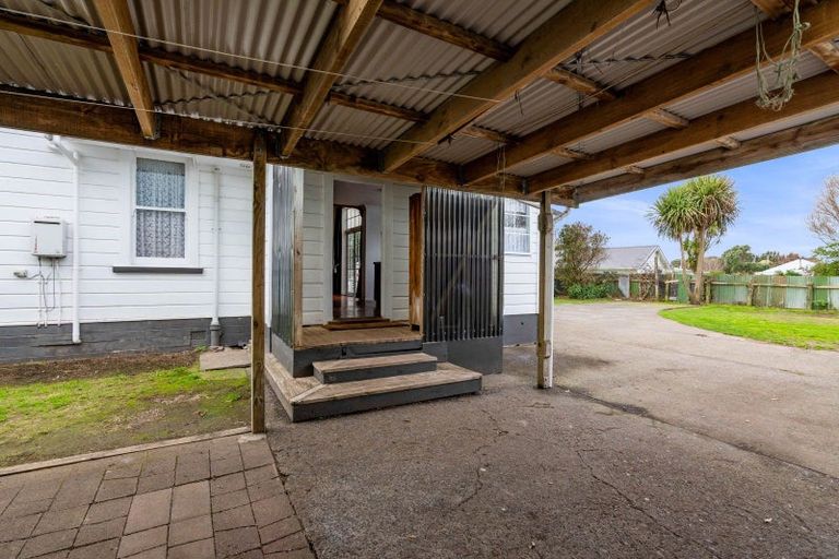 Photo of property in 76 South Road, Manaia, 4612